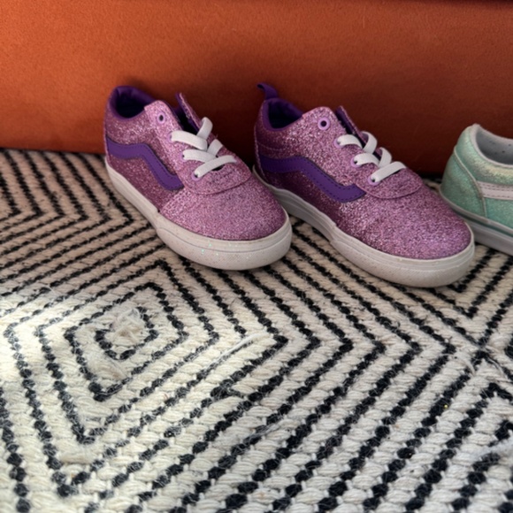 Vans Toddlers Glitter Sneaker Bundle - 8T & 8.5T but fit same - Picture 7 of 13